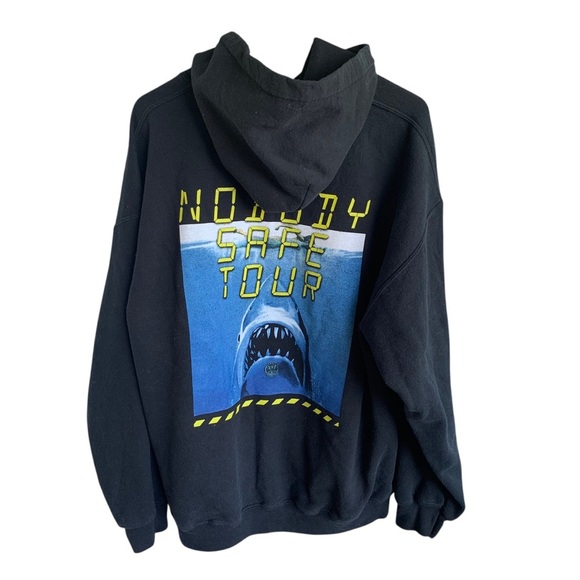 Future & Migos Nobody Safe Tour Hoodie Sweatshirt Size XL Black Shark Graphics - Picture 1 of 7